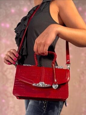 Vintage Red crocodile textured handbag with silver hardware